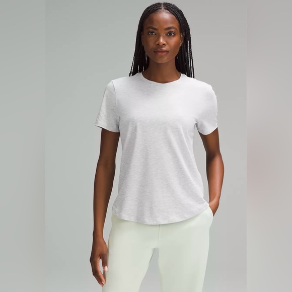 lululemon athletica Tops - Lululemon love crew